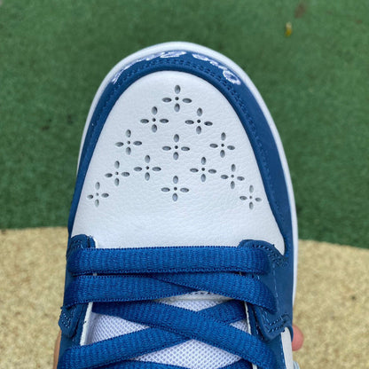 Nike SB Dunk Low "Whānau x Whakaarahia"